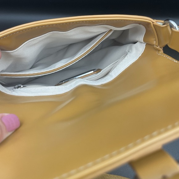 Tan Vegan Leather Boho Crossbody/Shoulder Bag-Purse 8.5"x5" NWOT Madison‎ West - Picture 9 of 16